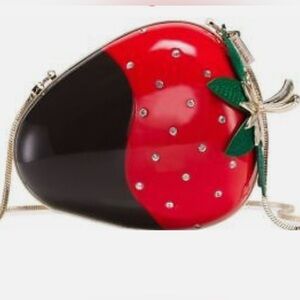 🆕 KATE SPADE NEW YORK Creme de la Creme Choco Dipped Strawberry Clutch